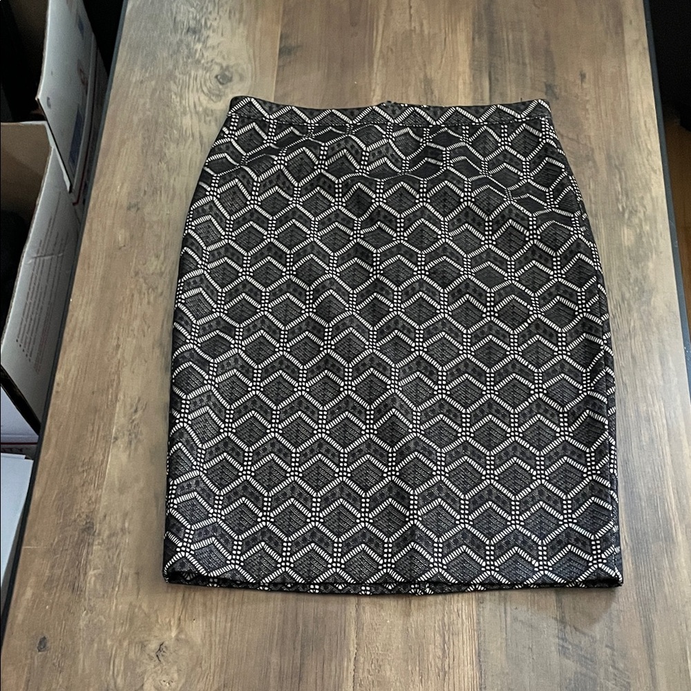 The Limited Black and White Geometric Pencil Skirt